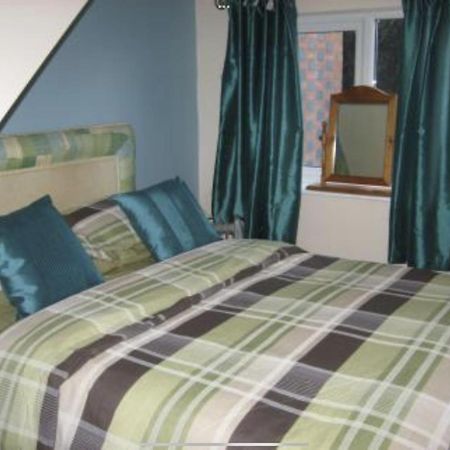 The Red Lion Great Offley Hotel Bagian luar foto