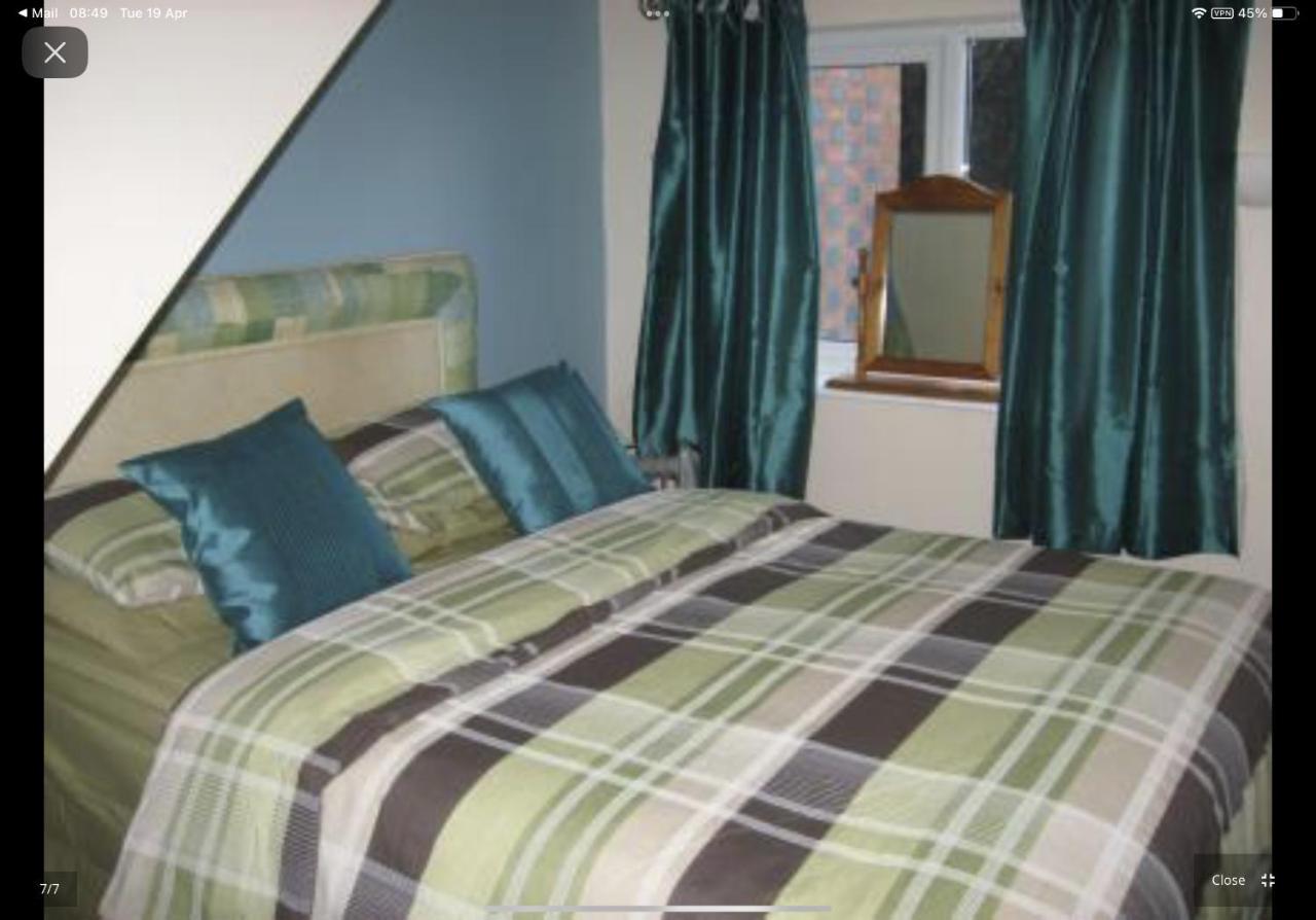 The Red Lion Great Offley Hotel Bagian luar foto