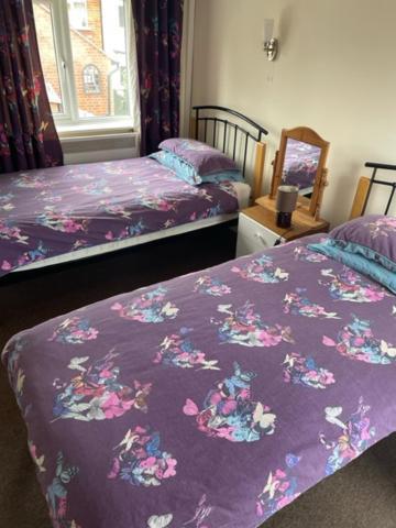 The Red Lion Great Offley Hotel Bagian luar foto