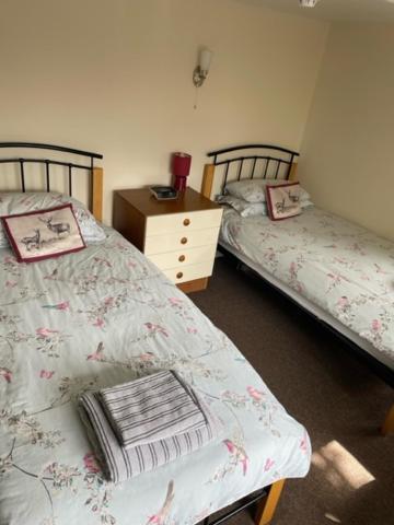 The Red Lion Great Offley Hotel Bagian luar foto